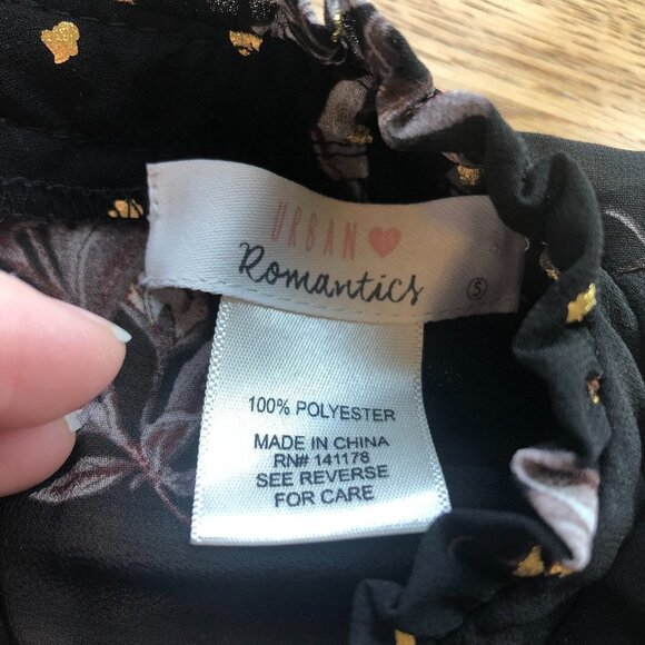 Urban Romantics Black Floral Top Mockneck Metallic Gold Puff Sleeve Small - Picture 5 of 11